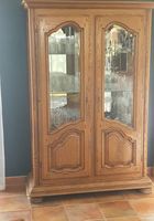 Urgent vends vitrine argentier chêne massif éclairage.spot R.A.S... ANNONCES Bazarok.fr